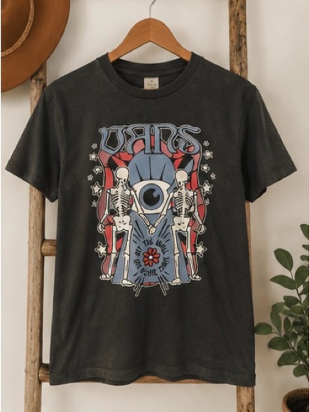 Vans Gem N Eye Skeleton Graphic Tee Black Women’s Small
